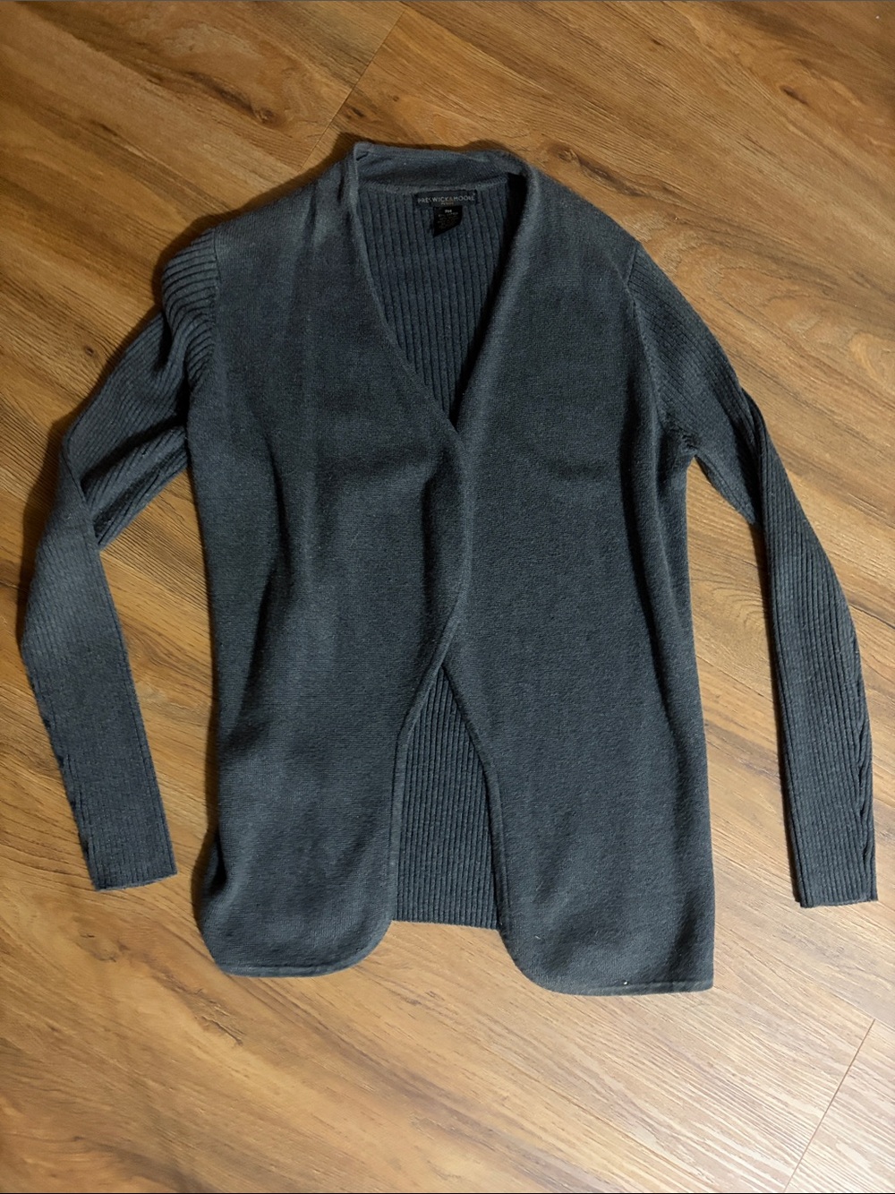Preswick & Moore Petite Ribbed Open Cardigan in Charcoal Gray